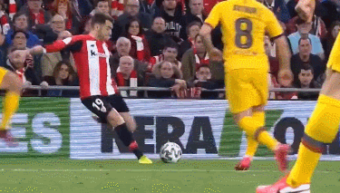 超级世界波被吹！库尼亚抱头遗憾，拉门斯险造进球，曼联8人缺阵