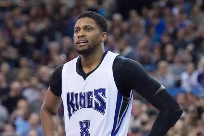 在现代足球 在现代足球