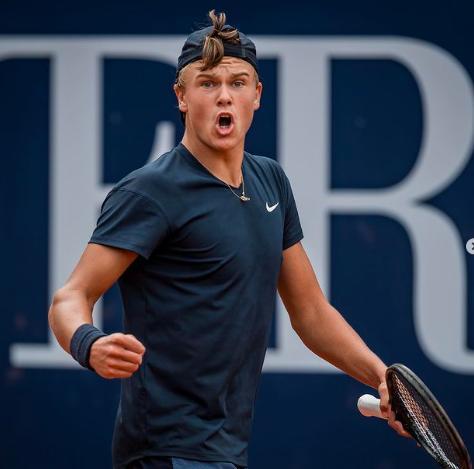 这位年轻小 这位年轻小